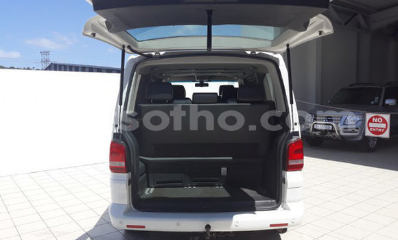 Acheter Occasion Voiture Volkswagen Caravelle Blanc à Maseru, Maseru Acheter Occasion Voiture Volkswagen Caravelle Blanc à Maseru, Maseru