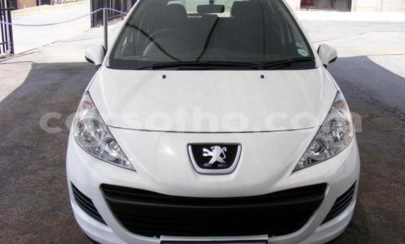 Sayi Na hannu Peugeot 207 White Mota in Maseru a Maseru
