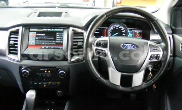 Sayi Na hannu Ford Ranger White Mota in Maseru a Maseru Sayi Na hannu Ford Ranger White Mota in Maseru a Maseru