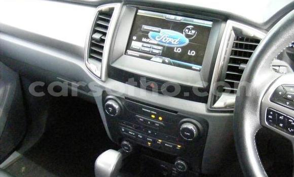 Sayi Na hannu Ford Ranger White Mota in Maseru a Maseru Sayi Na hannu Ford Ranger White Mota in Maseru a Maseru