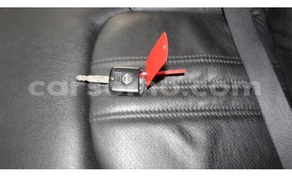 Sayi Na hannu Nissan Pathfinder Silver Mota in Maseru a Maseru Sayi Na hannu Nissan Pathfinder Silver Mota in Maseru a Maseru