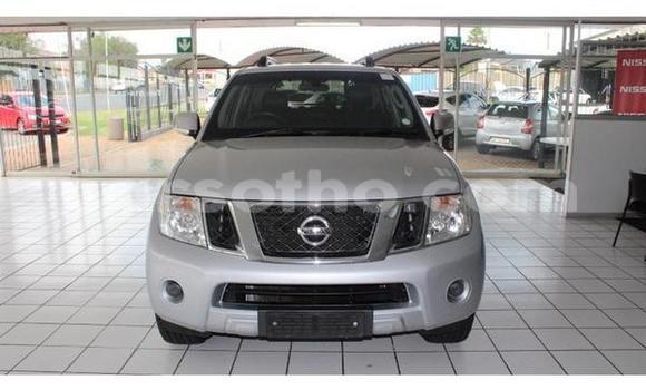 Sayi Na hannu Nissan Navara Silver Mota in Maseru a Maseru Sayi Na hannu Nissan Navara Silver Mota in Maseru a Maseru