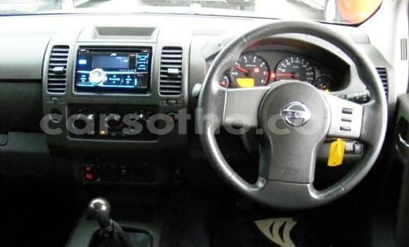 Sayi Na hannu Nissan Navara Silver Mota in Maseru a Maseru Sayi Na hannu Nissan Navara Silver Mota in Maseru a Maseru