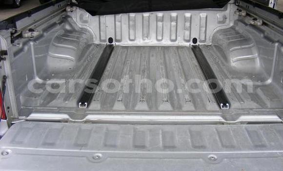 Sayi Na hannu Nissan Navara Silver Mota in Maseru a Maseru Sayi Na hannu Nissan Navara Silver Mota in Maseru a Maseru