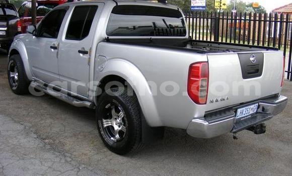 Sayi Na hannu Nissan Navara Silver Mota in Maseru a Maseru Sayi Na hannu Nissan Navara Silver Mota in Maseru a Maseru