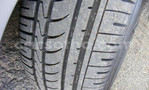 Sayi Na hannu Nissan Navara Silver Mota in Maseru a Maseru Sayi Na hannu Nissan Navara Silver Mota in Maseru a Maseru