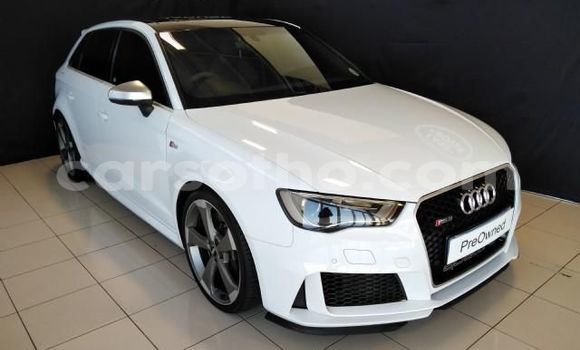 Sayi Na hannu Audi RS3 White Mota in Maseru a Maseru Sayi Na hannu Audi RS3 White Mota in Maseru a Maseru
