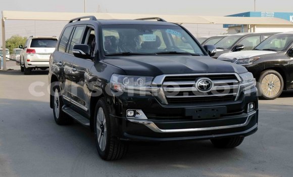Sayi Imported Toyota Land Cruiser Black Mota in Import - Dubai a Maseru Sayi Imported Toyota Land Cruiser Black Mota in Import - Dubai a Maseru