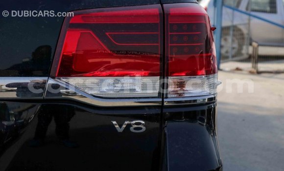 Sayi Imported Toyota Land Cruiser Black Mota in Import - Dubai a Maseru Sayi Imported Toyota Land Cruiser Black Mota in Import - Dubai a Maseru