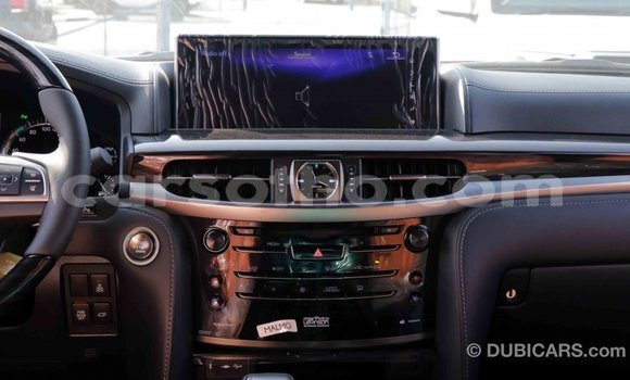 Acheter Import Voiture Lexus LX Blanc à Import - Dubai, Maseru Acheter Import Voiture Lexus LX Blanc à Import - Dubai, Maseru