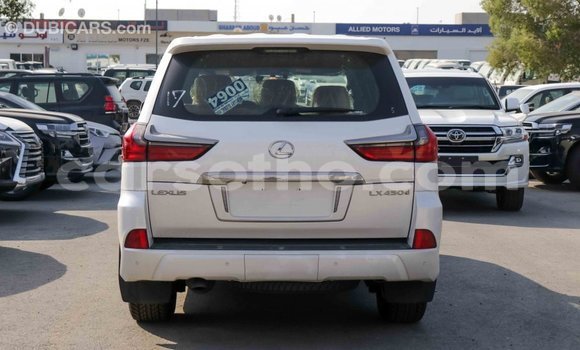 Acheter Import Voiture Lexus LX Blanc à Import - Dubai, Maseru Acheter Import Voiture Lexus LX Blanc à Import - Dubai, Maseru