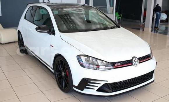 اشتري مستعمل Volkswagen Golf GTI White سيارة في Maseru في Maseru اشتري مستعمل Volkswagen Golf GTI White سيارة في Maseru في Maseru