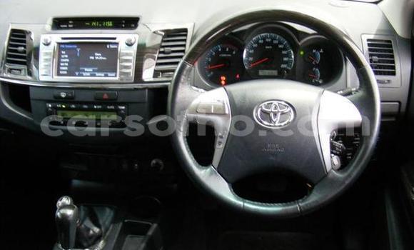 Sayi Na hannu Toyota Fortuner Beige Mota in Maseru a Maseru Sayi Na hannu Toyota Fortuner Beige Mota in Maseru a Maseru