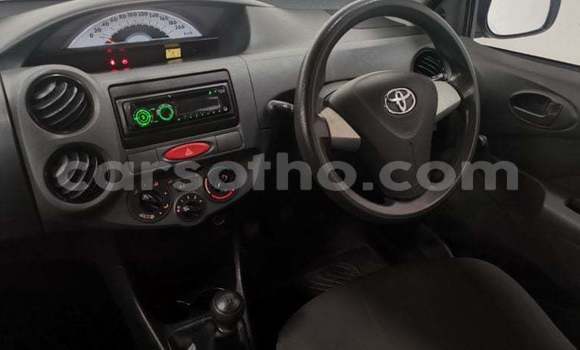 Sayi Na hannu Toyota Etios Red Mota in Maseru a Maseru Sayi Na hannu Toyota Etios Red Mota in Maseru a Maseru