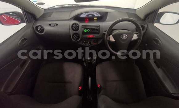 Sayi Na hannu Toyota Etios Red Mota in Maseru a Maseru Sayi Na hannu Toyota Etios Red Mota in Maseru a Maseru