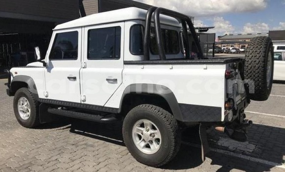 اشتري مستعمل Land Rover Defender White سيارة في Maseru في Maseru اشتري مستعمل Land Rover Defender White سيارة في Maseru في Maseru