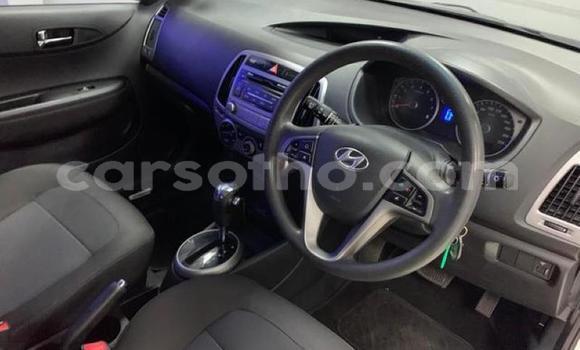 Sayi Na hannu Hyundai i20 White Mota in Maseru a Maseru Sayi Na hannu Hyundai i20 White Mota in Maseru a Maseru