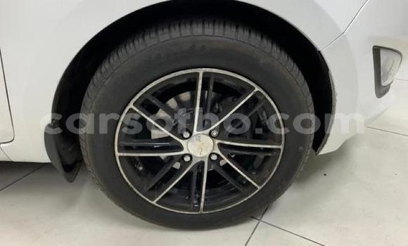 Sayi Na hannu Hyundai i20 White Mota in Maseru a Maseru Sayi Na hannu Hyundai i20 White Mota in Maseru a Maseru