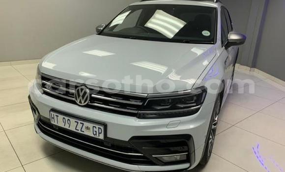 Sayi Na hannu Volkswagen Tiguan White Mota in Maseru a Maseru Sayi Na hannu Volkswagen Tiguan White Mota in Maseru a Maseru