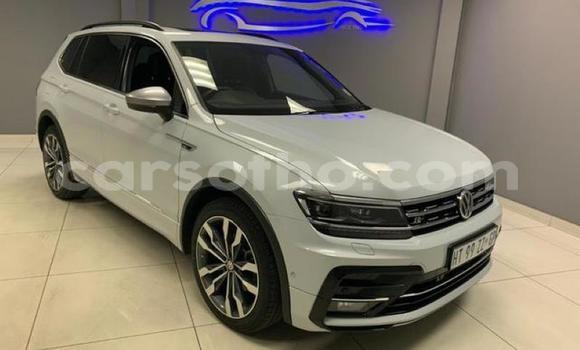 Sayi Na hannu Volkswagen Tiguan White Mota in Maseru a Maseru Sayi Na hannu Volkswagen Tiguan White Mota in Maseru a Maseru