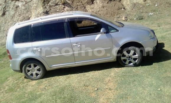 Acheter Occasion Voiture Volkswagen Touran Gris à Maseru, Maseru Acheter Occasion Voiture Volkswagen Touran Gris à Maseru, Maseru
