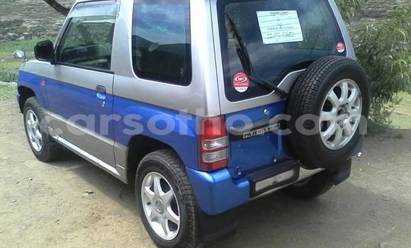 Sayi Na hannu Mitsubishi Pajero Blue Mota in Maseru a Maseru