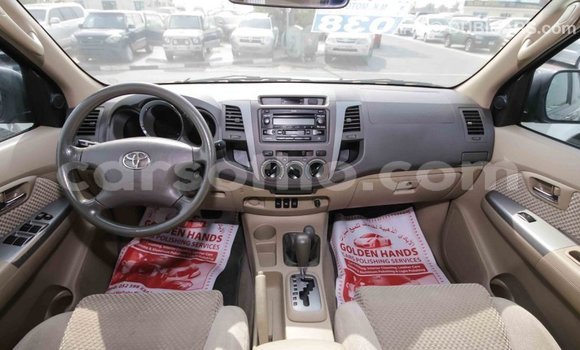 Acheter Import Voiture Toyota Fortuner Noir à Import - Dubai, Maseru Acheter Import Voiture Toyota Fortuner Noir à Import - Dubai, Maseru