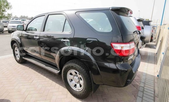 Acheter Import Voiture Toyota Fortuner Noir à Import - Dubai, Maseru Acheter Import Voiture Toyota Fortuner Noir à Import - Dubai, Maseru