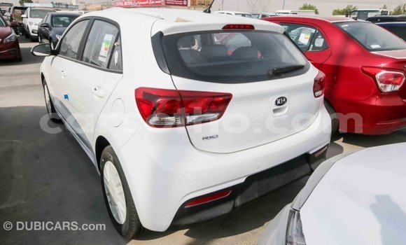 اشتري Imported Kia Rio White سيارة في Import - Dubai في Maseru اشتري Imported Kia Rio White سيارة في Import - Dubai في Maseru