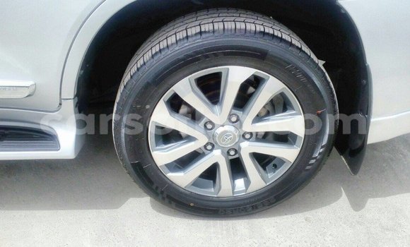 Sayi Imported Toyota Land Cruiser Other Mota in Import - Dubai a Maseru Sayi Imported Toyota Land Cruiser Other Mota in Import - Dubai a Maseru