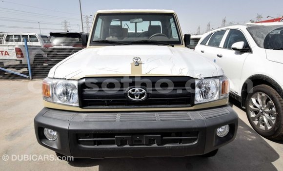 Acheter Import Voiture Toyota Land Cruiser Beige à Import - Dubai, Maseru Acheter Import Voiture Toyota Land Cruiser Beige à Import - Dubai, Maseru