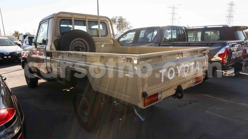 Big with watermark toyota land cruiser maseru import dubai 12308