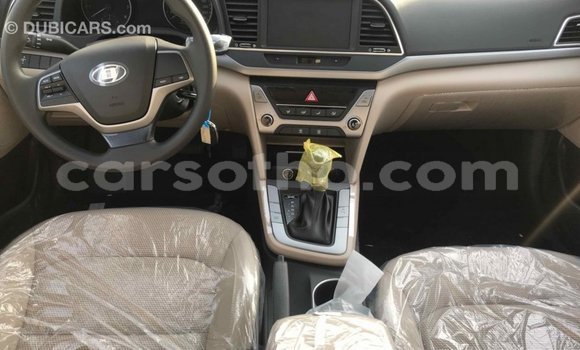 Sayi Imported Hyundai Elantra White Mota in Import - Dubai a Maseru Sayi Imported Hyundai Elantra White Mota in Import - Dubai a Maseru