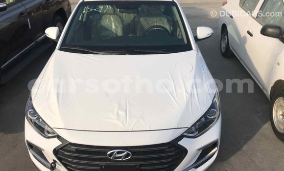 Sayi Imported Hyundai Elantra White Mota in Import - Dubai a Maseru Sayi Imported Hyundai Elantra White Mota in Import - Dubai a Maseru