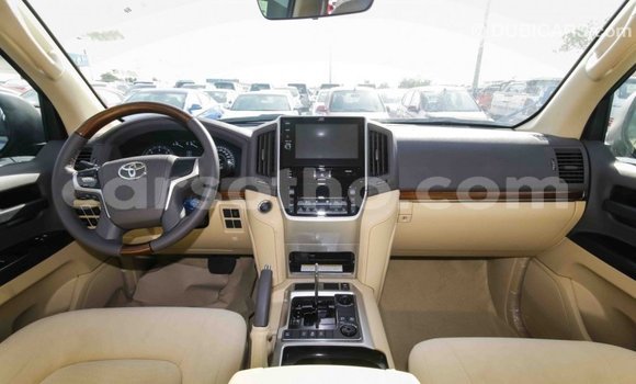 Buy Import Toyota Land Cruiser Other Car in Import - Dubai in Maseru Buy Import Toyota Land Cruiser Other Car in Import - Dubai in Maseru