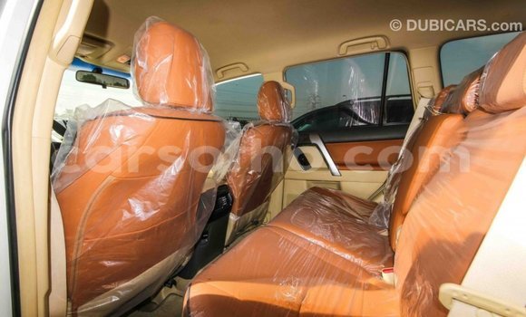 Sayi Imported Toyota Prado White Mota in Import - Dubai a Maseru Sayi Imported Toyota Prado White Mota in Import - Dubai a Maseru