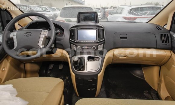 Acheter Import Voiture Hyundai Accent Blanc à Import - Dubai, Maseru Acheter Import Voiture Hyundai Accent Blanc à Import - Dubai, Maseru