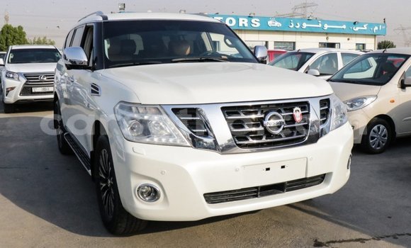 Sayi Imported Nissan Patrol White Mota in Import - Dubai a Maseru Sayi Imported Nissan Patrol White Mota in Import - Dubai a Maseru