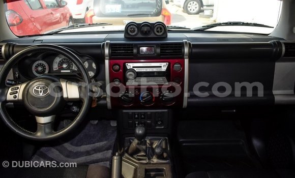 Sayi Imported Toyota FJ Cruiser Other Mota in Import - Dubai a Maseru Sayi Imported Toyota FJ Cruiser Other Mota in Import - Dubai a Maseru