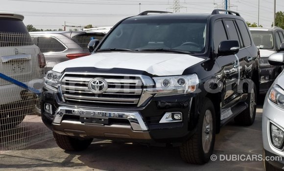 اشتري Imported Toyota Land Cruiser Black سيارة في Import - Dubai في Maseru اشتري Imported Toyota Land Cruiser Black سيارة في Import - Dubai في Maseru