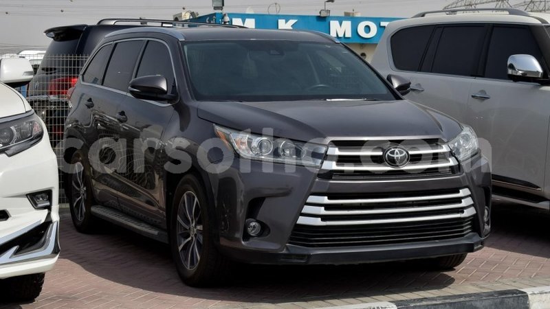 Big with watermark toyota highlander maseru import dubai 12334