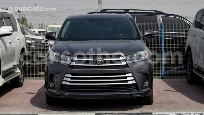 Big with watermark toyota highlander maseru import dubai 12334