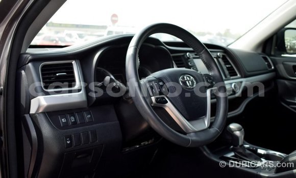 Sayi Imported Toyota Highlander Other Mota in Import - Dubai a Maseru Sayi Imported Toyota Highlander Other Mota in Import - Dubai a Maseru