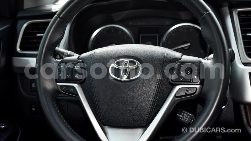 Big with watermark toyota highlander maseru import dubai 12334