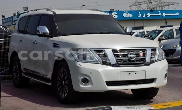 Sayi Imported Nissan Patrol White Mota in Import - Dubai a Maseru Sayi Imported Nissan Patrol White Mota in Import - Dubai a Maseru