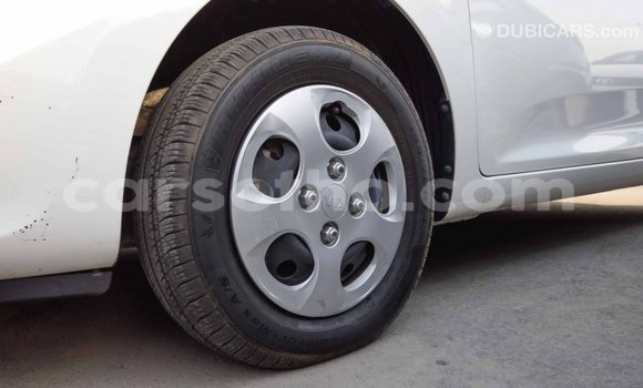 Acheter Import Voiture Kia Picanto Blanc à Import - Dubai, Maseru Acheter Import Voiture Kia Picanto Blanc à Import - Dubai, Maseru