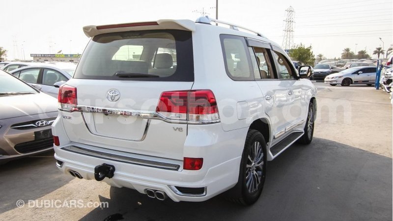 Big with watermark toyota land cruiser maseru import dubai 12350