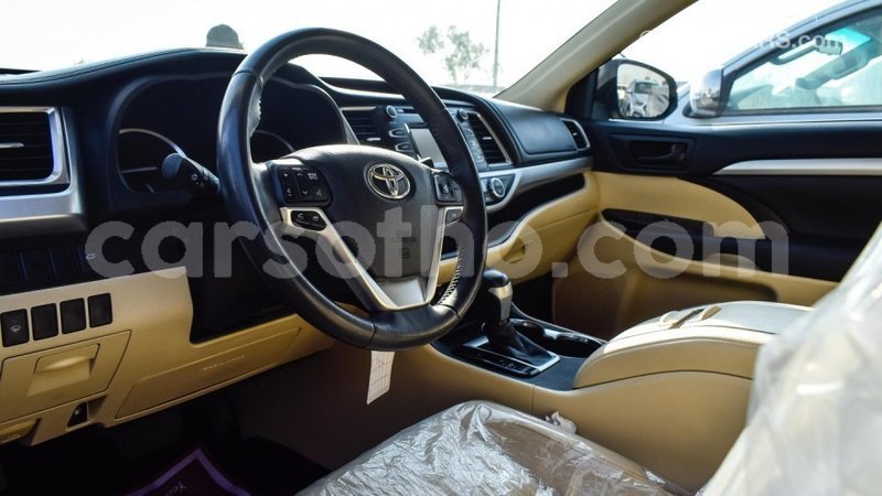 Big with watermark toyota highlander maseru import dubai 12353