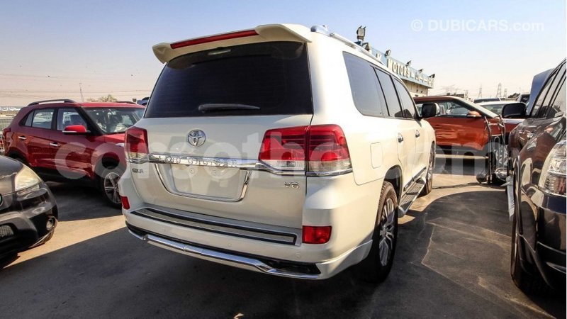 Big with watermark toyota land cruiser maseru import dubai 12355