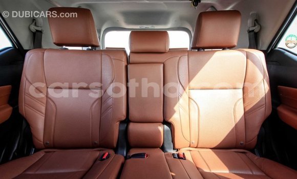 Acheter Import Voiture Toyota Fortuner Blanc à Import - Dubai, Maseru Acheter Import Voiture Toyota Fortuner Blanc à Import - Dubai, Maseru